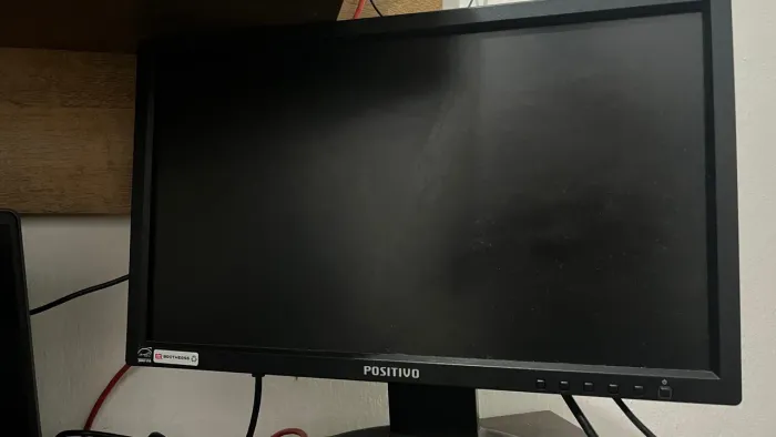MONITOR GIRATÓRIO AJUSTAVEL HDMI 19 polegadas