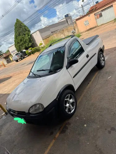 Chevrolet Corsa GL 1.6 MPFI / 1.4 EFI 2P E 4P 1997
