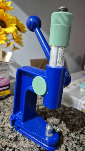Maquina de pregar botão 