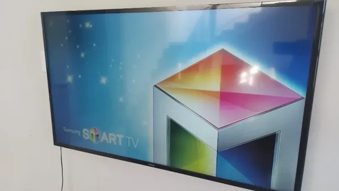 TV Samsung 49" Full HD