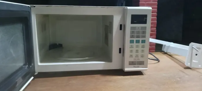 Microondas panasonic 21 litros com suporte 