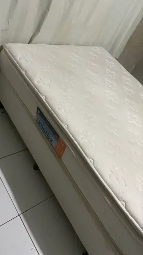 Cama Box c/Colchão
