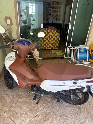 Shineray jet 125ss branca com marrom