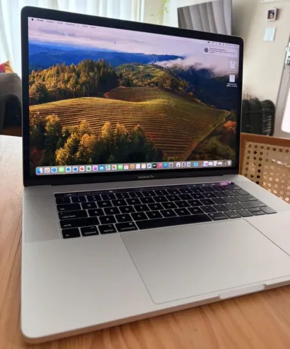 MacBook Pro 15 2019 | Core i9 | 32 GB RAM | SSD 1 TB | Placa de vídeo Radeon Pro 5500M