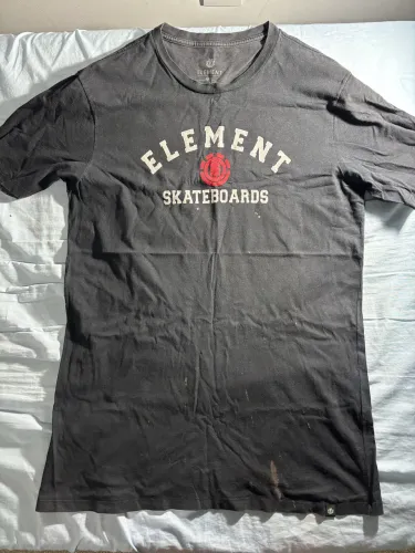Camiseta element