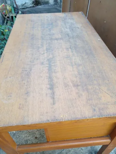 vendo mesa usada para pintar valor a combinar chama no WhatsApp *
