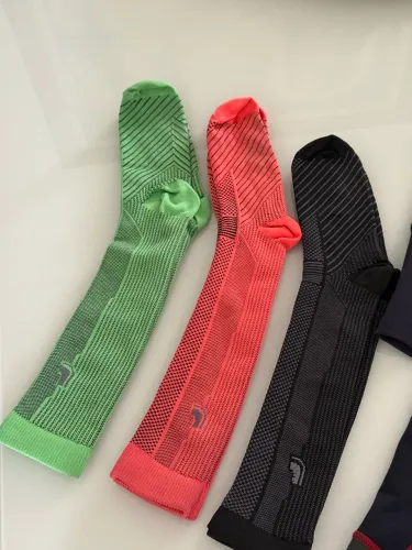 3 Pares de Meia de Compressão - Lupo e Short de Compressão R2L