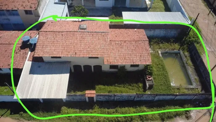 Vende se este terreno aceita troca