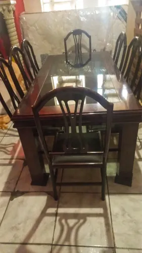 Conjunto Mesa de jantar 8 lugares e Aparador