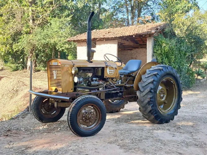 Trator valmet 600D 
