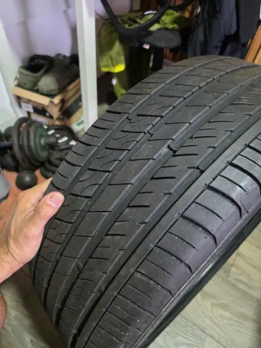 Pneu 235/45r19 sport novinho