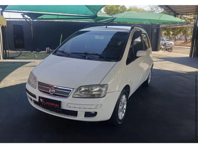 Fiat Idea ELX 1.4 MPI Fire Flex 8V 5P 2010