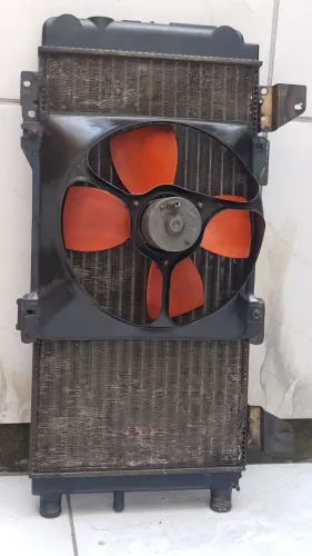 Radiador par Ford com ventoinha 