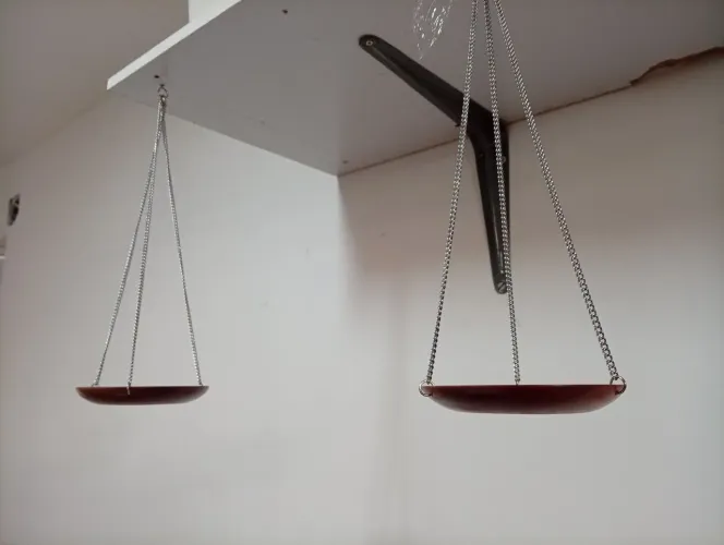 Suportes antigos para vasos em imbuia 