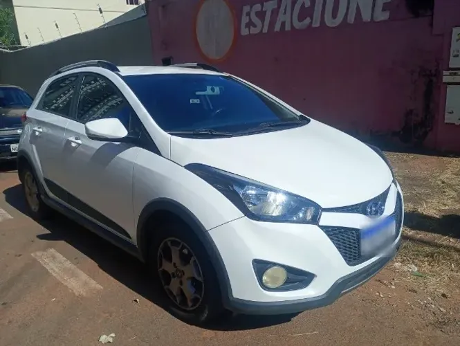 Hyundai HB20X Premium 1.6 Flex 16V Aut. 2014