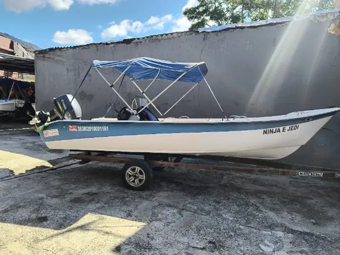 Barco "Só Praia" casco duplo
