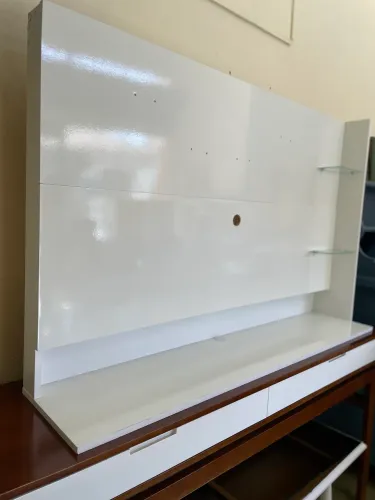 Painel de Televisão Moderno e Pratico