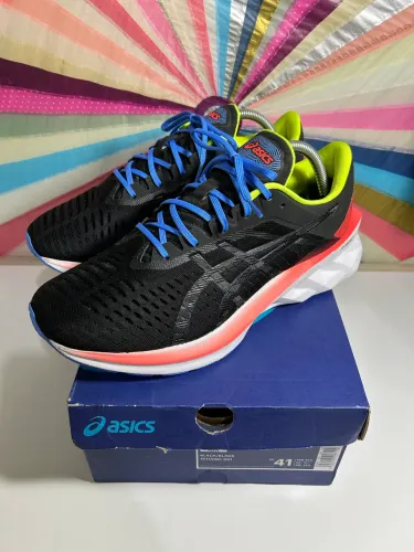 Asics Novablast 2