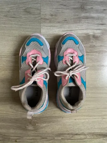 Tênis Balenciaga Triple S