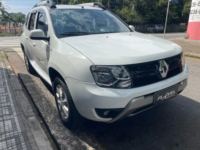 Renault Duster Dynamique 2.0 Hi-flex 16V Aut. 2016