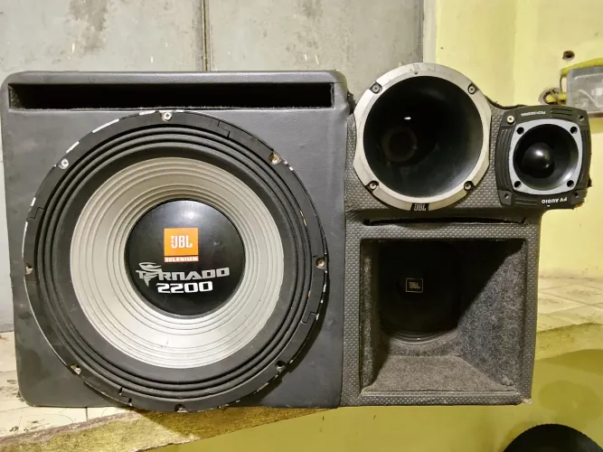 Caixa de som para carro
