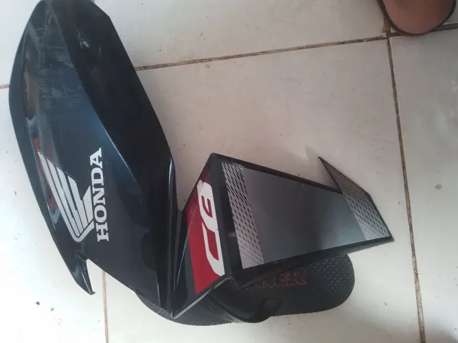 Carenagem CB Twister 250F lado esquerdo
