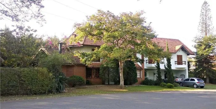 Casa à venda com 4 suítes no Condomínio Campos de Santo Antônio Itu/SP