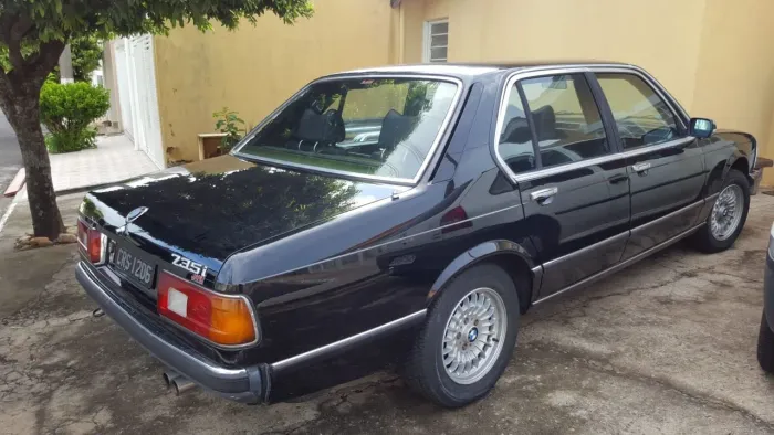 BMW 735I/IA 3.5 32V 1982