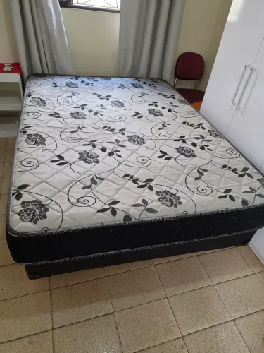 Cama de casal box