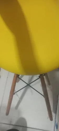 Cadeira retrô escritório amarela