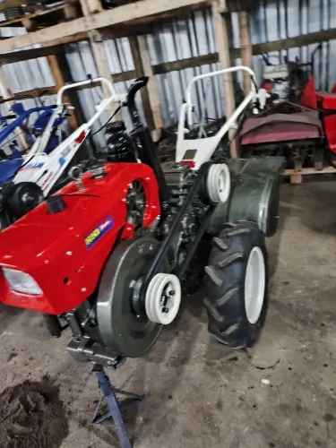 Micro trator Tobata 12900