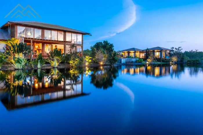 Casa à venda em Maraú, com 7 quartos, 550,00m²