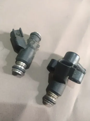 Bico original comet GTR Tengo várias peças carenagem TBI sensor map tps escape filtro 