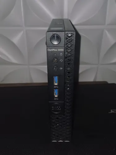 Dell Optiplex 3050 + Monitor,  M2 256GB 4GB RAM Windows  Pro