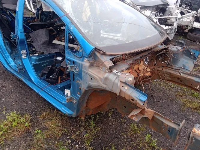 Caixa De Ar Lateral Direita Longarina Ford New Fiesta
