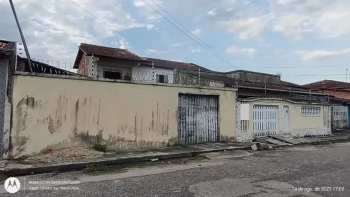 casa no estrela 20x30 com 3 suítes 700 mil reais negociáveis