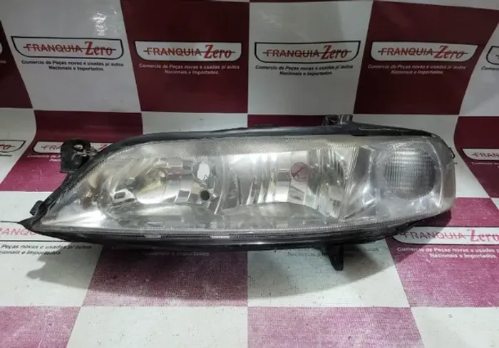 Farol lado esquerdo Vectra 2000 a 2005 Recuperado