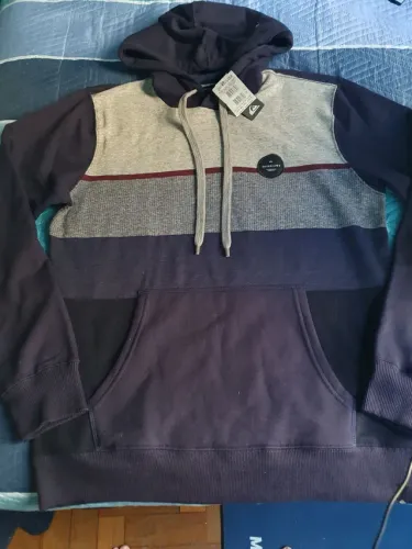 So hoje! Moletom Quiksilver Original tam. M Novo Zerado na Etiqueta.  Lindo