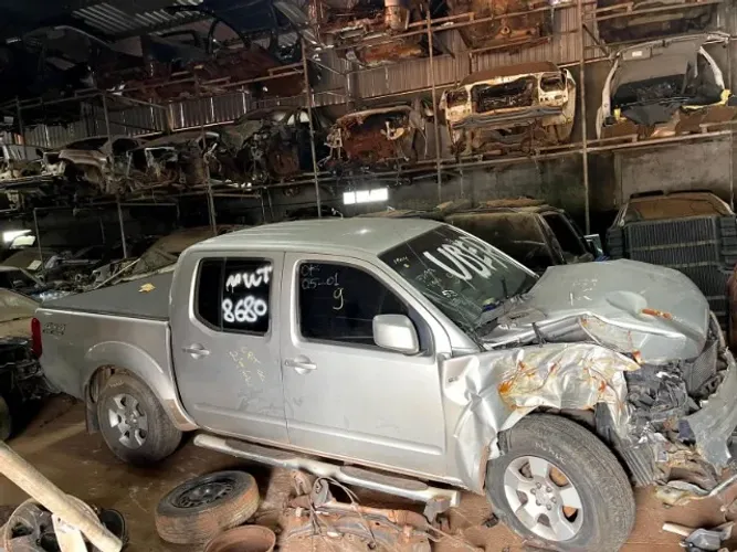 Nissan Frontier SEL 2.5 AT 2008 (sucata)