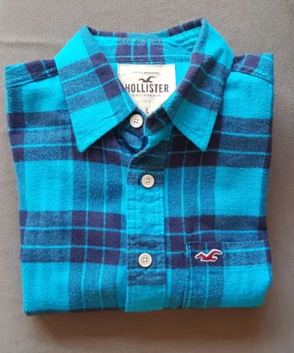 Camisa Hollister Tamanho L americano.