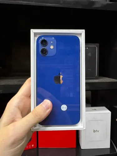 iPhone 12 azul