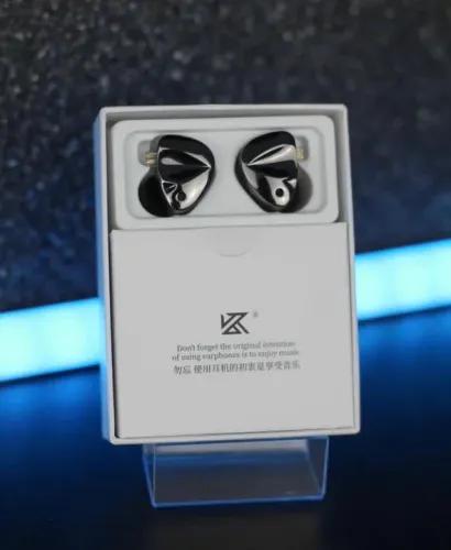 Fone profissional KZ D-FI , retorno de palco , edições de vídeos , jogos ( gamer)
