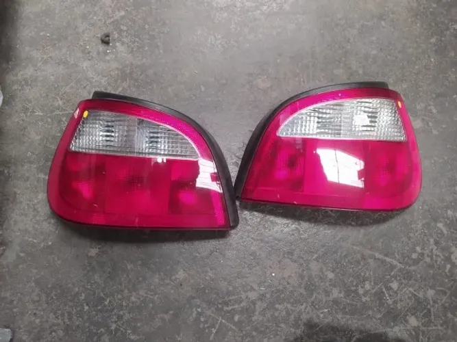 Lanterna Megane Hatch 2000 2001 2002 2003 2004