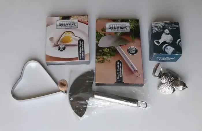 Cortador de ervas, forma para ovo frito e abridor de garrafas - novos