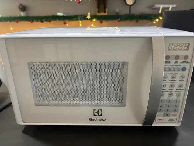 Micro-ondas Electrolux MT030 20L 127V - Excelente Funcionamento