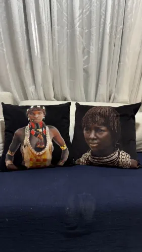 Almofada decorativa 50x50 (40$ as duas)