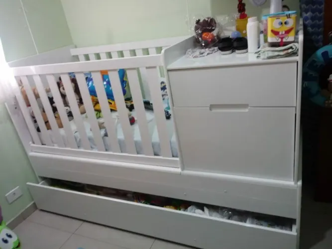 Berço com Cômoda Integrada e Gavetão
