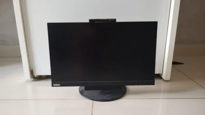 Monitor Lenovo thinkcentre TYNI  - sucata