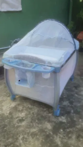 Berço Camping/ Portátil com Mosquiteiro, trocador e suporte.