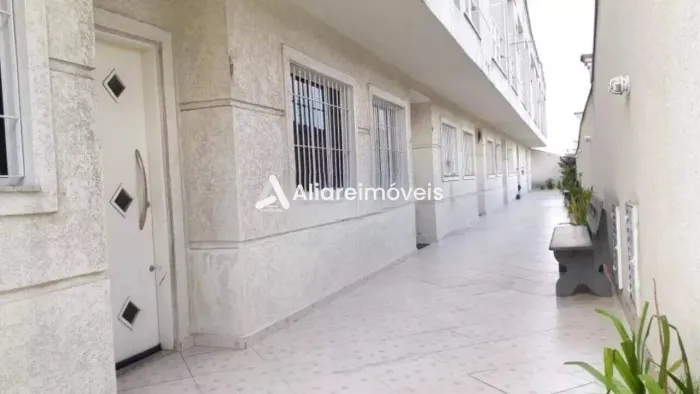 Casa em Condomínio Fechado c/ 3 quartos, 2 suítes e 1 vaga, 80m², à venda no bairro Vila M